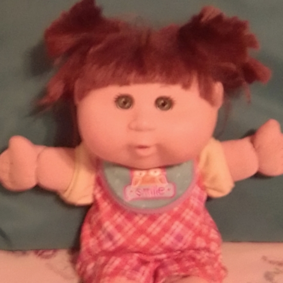 Cabbage patch kids doll - Picture 3 of 9